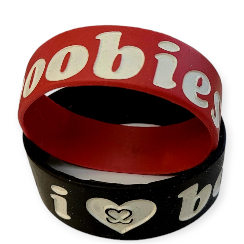 Black and White (1) Rubber Breast Cancer Bracelet